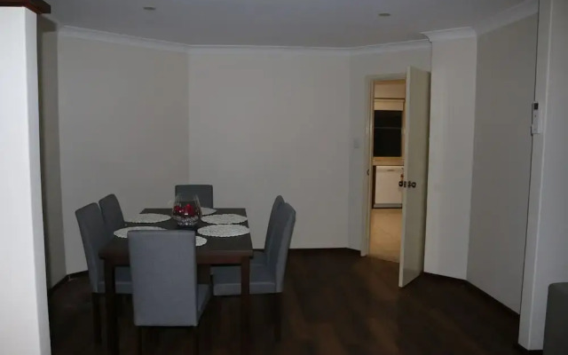 Cozy Stay at Dunstan