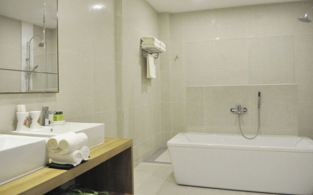 Raintr33 Hotel Singapore