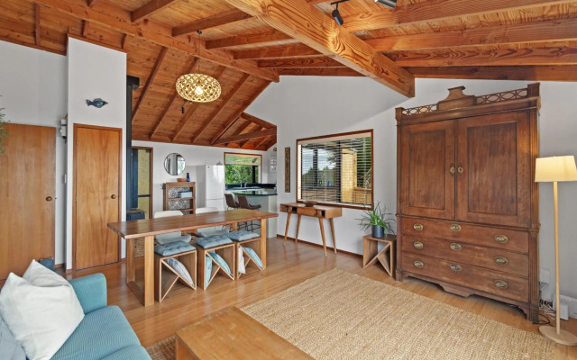 Perfectly Piha - Piha Holiday Home