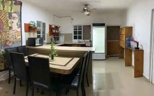 Kin Hostal and Camping