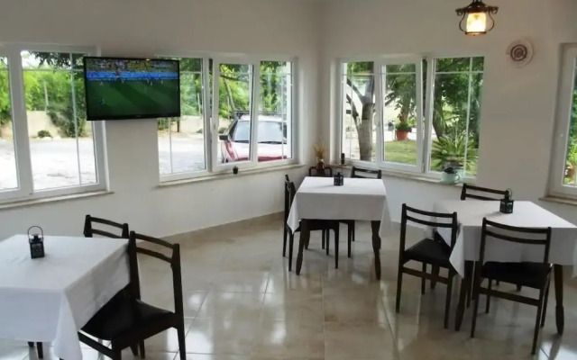 Apartments and Rooms Viskic