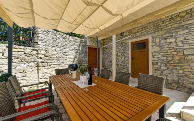 Stunning Home in Benkovac With Wifi and 3 Bedrooms