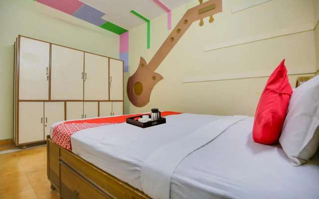 OYO Flagship 70112 Corner Guest House