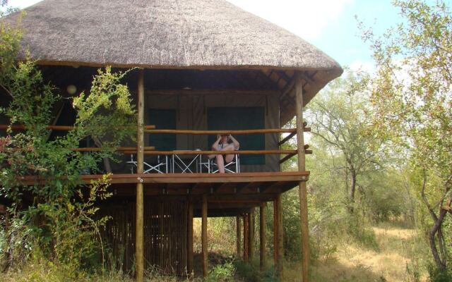 Muweti Bush Lodge