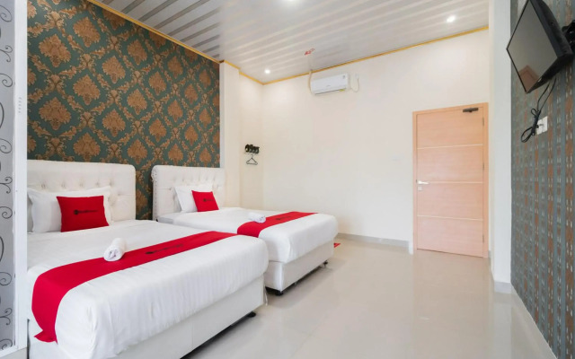 OYO 1648 Penginapan Three Joye