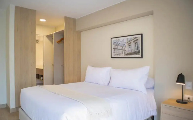 w Majestic 1BR w Modern Pool in Miraflores