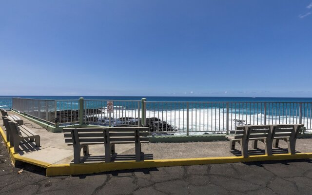 Tiki Ali'i Retreat Breathtaking Island Views