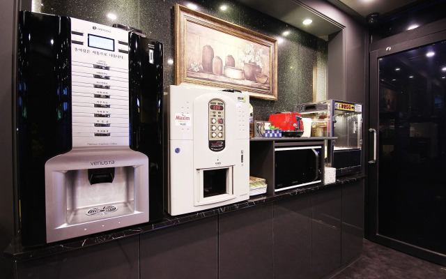 Pohang Youngil Univ Hotel Queens