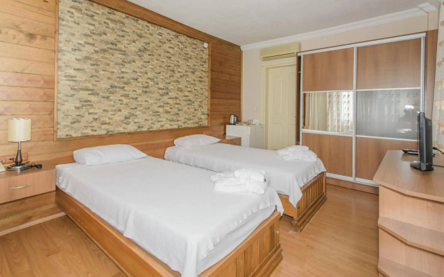 Dedeminn Garden Hotel