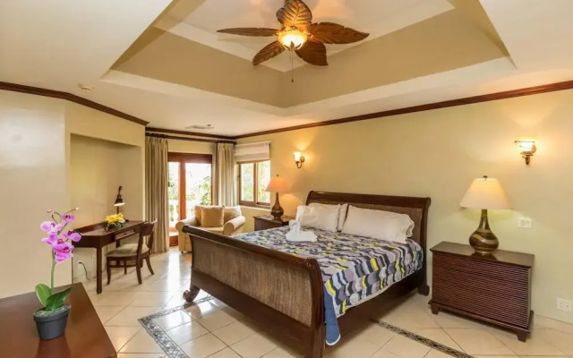 Luxury Ocean View Condo - Ultimate Convenience