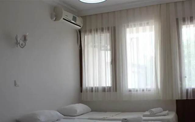 Altin Otel Ayvalik