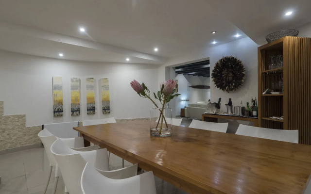 Villa Afrikana Guest Suites