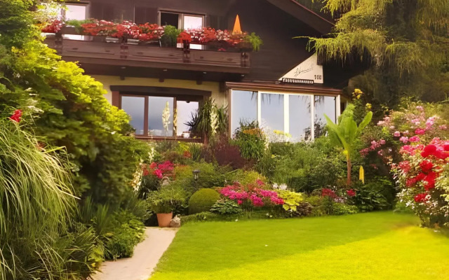 Blumenpension Strauss - Ferienwohnungen