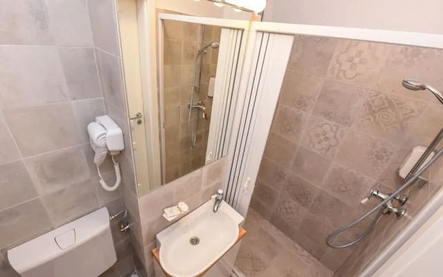 Primo - One Bedroom Apartment - Next to Cismigiu Park and Victoria Avenue