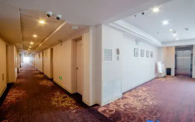 Xuefu Business Hotel (Yanji Yanbian University store)
