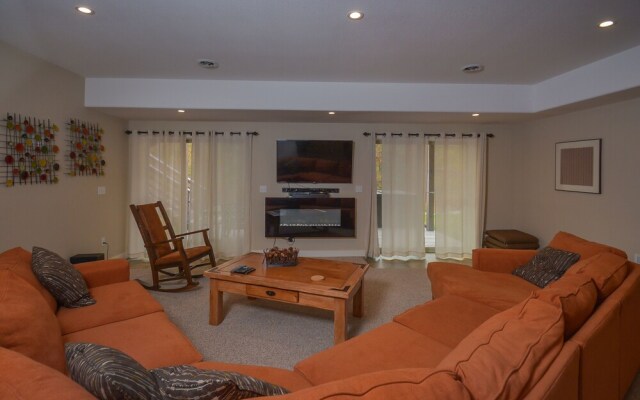 Barley Moon Retreat 5 Bedroom House