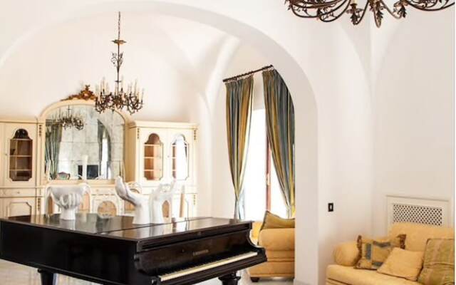 Attico Quattro Colonne, Capri