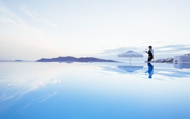 Kirini Suites & Spa Hotel