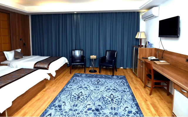 Puma Imperial Hotel
