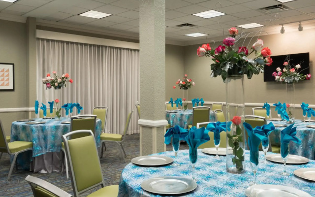 Holiday Inn Express Hotel & Suites Ft. Lauderdale-Plantation by IHG