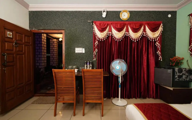 Srinikethana Home Stay with Swimming Pool