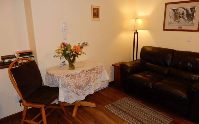 Belle Neige Suites- Whistler