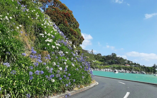 Madhuban - Waterfront in Whangaroa