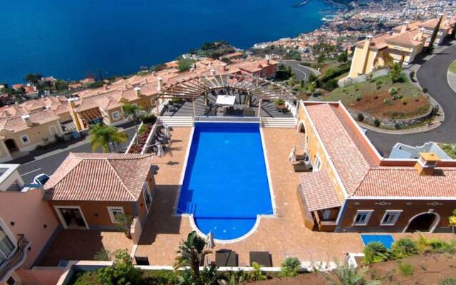 Apartment with One Bedroom in Funchal, with Wonderful Sea View, Shared Pool, Furnished Garden - 4 Km From the Beach