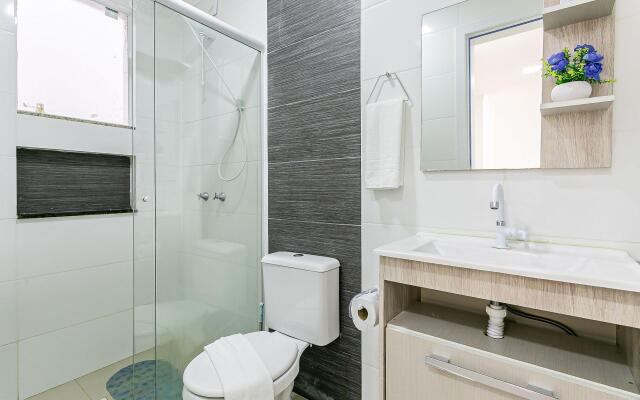 Apto Moderno c/ piscina - quadra mar - RMI201