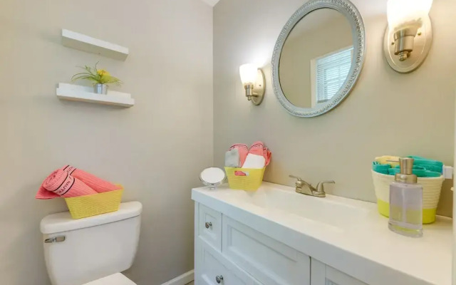 Charming Jonesville Home w/ Grill - Near Wineries!