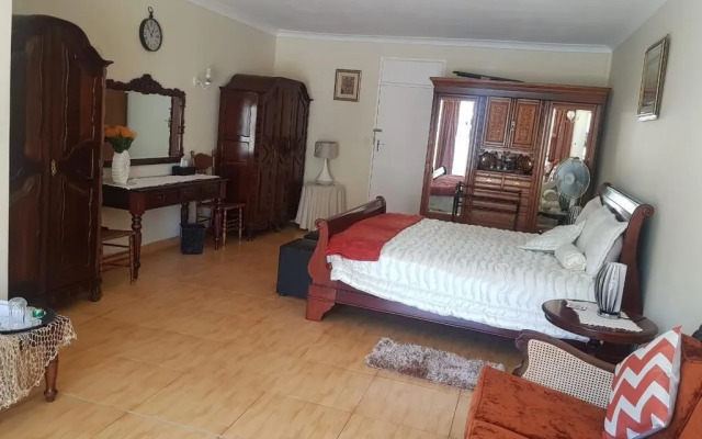 Upper Houghton Guesthouse