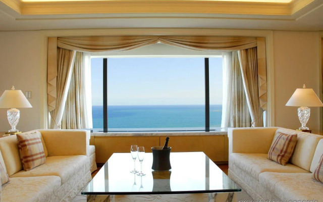 Phoenix Seagaia Ocean Tower