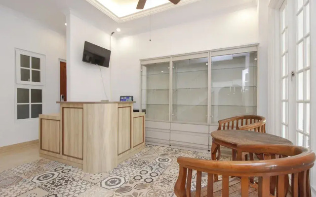 RedDoorz Plus @ Kwitang 2