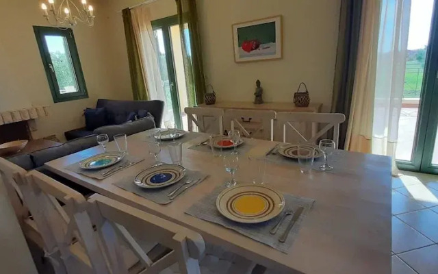 Villa Elaionas 1