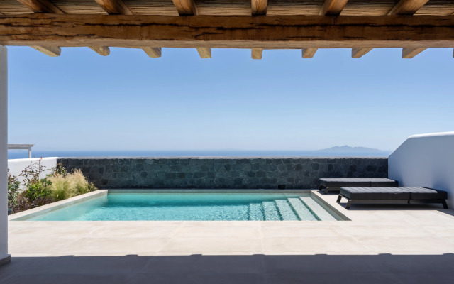 Nero Luxury Suites