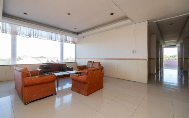 RedDoorz near Silangit International Airport