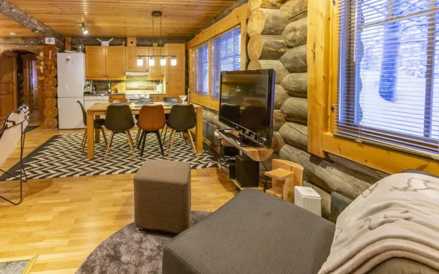 Kuukkeli Log Houses Villa Aurora (Pupula)