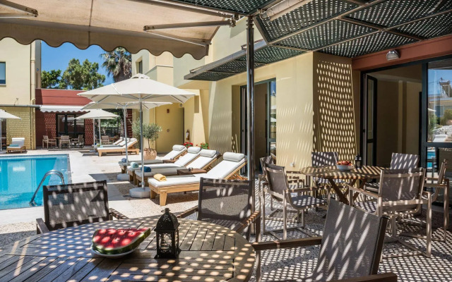 Daphnis Villas
