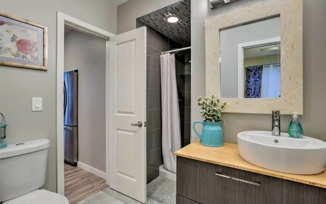7 Mi to Dtwn Denver: Arvada Home w/ Patio