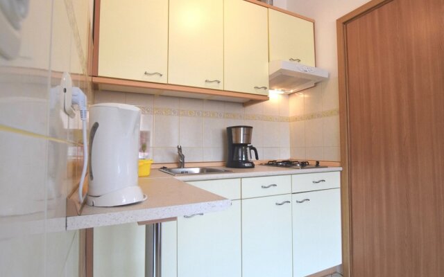 Modern Apartment in Pula With Swimming Pool