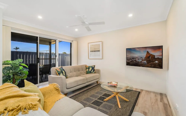 Newcastle Short Stay Apartments - Adamstown Townhouses