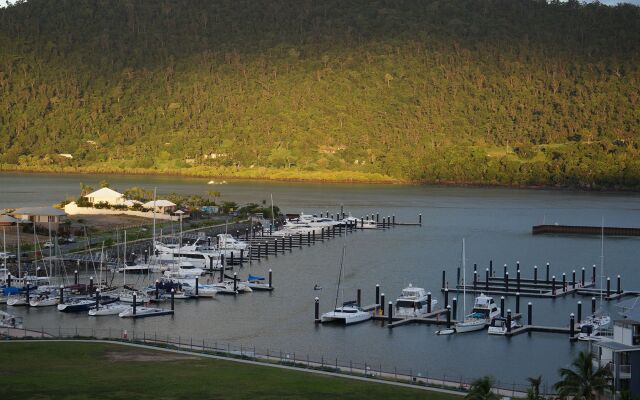 Whitsunday Terraces Hotel Airlie Beach