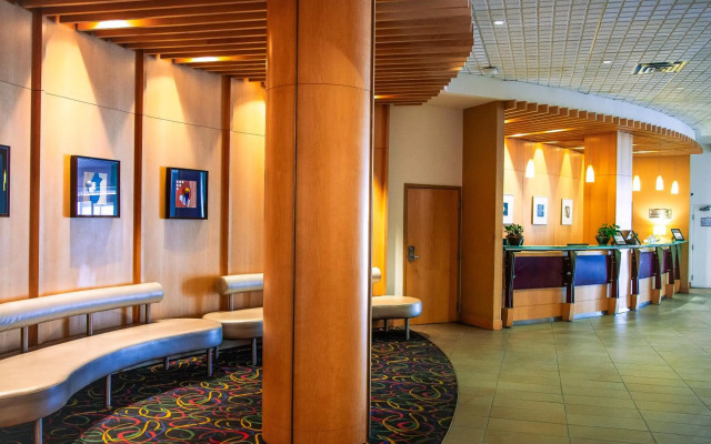 iHOTEL & Conference Center Red Deer