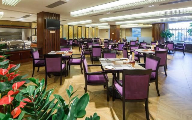 City Hotel