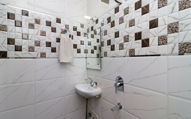 OYO 9974 Hotel Taj Prince