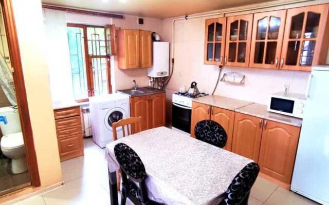 Дом на Еськова 9