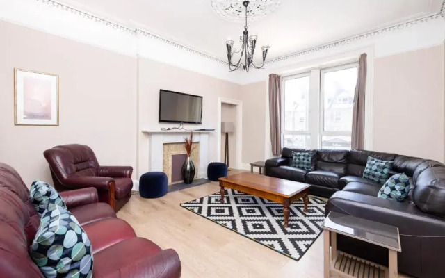 ALTIDO Cosy 3bed Family flat near Leith