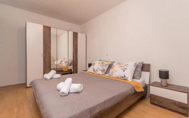 Awesome Home in Sukosan With 4 Bedrooms and Wifi