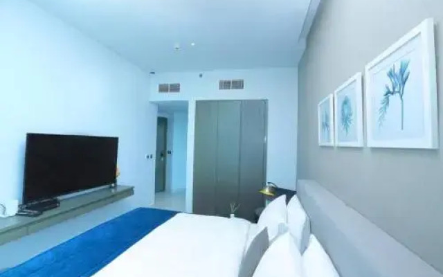 Damac Maison Prive - Deluxe Studio with Burj-Khalifa View