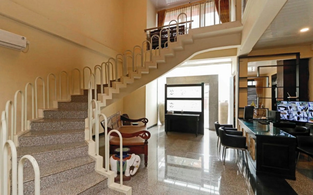RedDoorz Plus near Halim Perdanakusuma 2